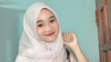 gadis tobrut ini bugil di kamar mandi